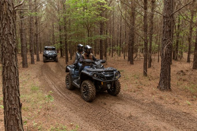 BRP SKI-DOO & CAN-AM RESERVE CORPORATE BOOTH