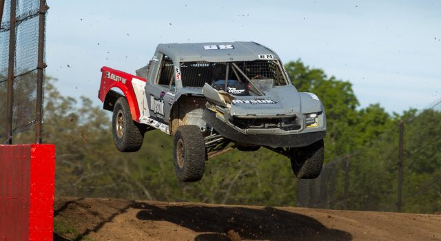 Maxxis athletes deliver at Lucas Oil Speedway